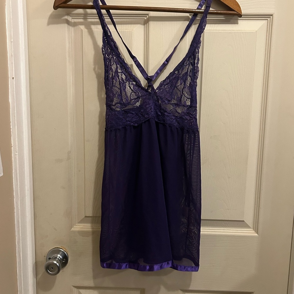 Avidlove Purple Lace criss cross strap Chemise - size medium